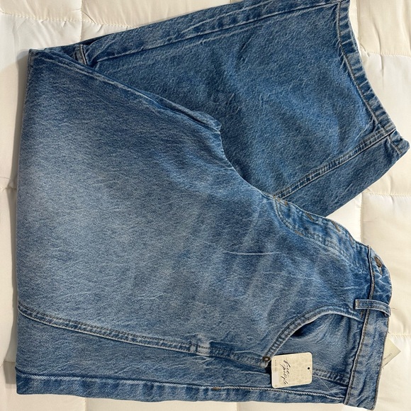 Classic Blue Women's Jeans - Picture 6 of 6